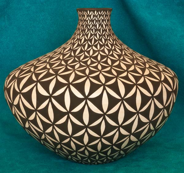 Sandra-Victorino-Acoma-Pottery-3b